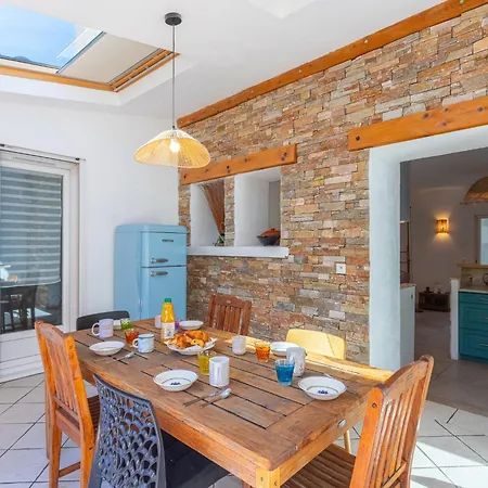 La Maison Du Port By Interhome * Le Brusc