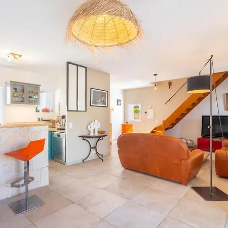 La Maison Du Port By Interhome * Le Brusc